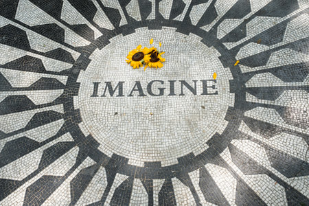 The Imagine mosaic remembering John Lennon at Strawberry Fields in Central Park, New York Cityのeditorial素材