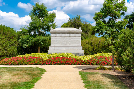 Tomb of the Unknown Soldiers fallen at the American Civil War at Arlington National Cemeteryのeditorial素材