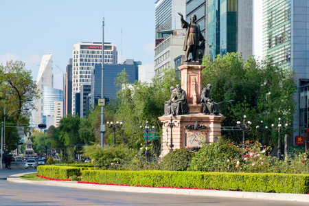 Street scene at Paseo de la Reforma in Mexico City near the Christopher Columbus statueのeditorial素材