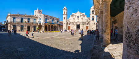 The Cathedral of Havana and its adjacent square and colonial palacesのeditorial素材