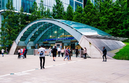 The Canary Wharf undergound station in Londonのeditorial素材