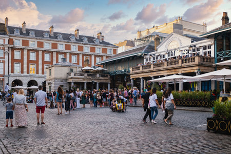 LONDON,UK - JULY 29,2019 :  The famous Covet Garden Market in London at sunsetのeditorial素材