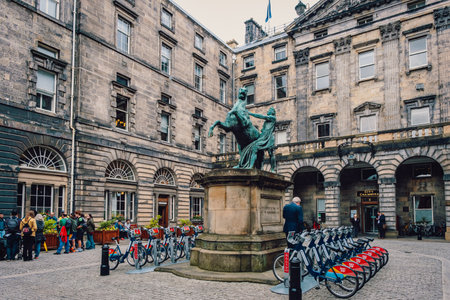 The historic Edinburgh City Chambers with the famous statue of Alexander and Bucephalusのeditorial素材
