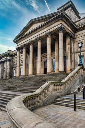 The Liverpool Central Library on the historic St George's Quarterのeditorial素材