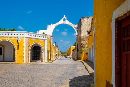 The yellow town of Izamal in Yucatan, Mexicoの写真素材