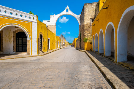 The yellow town of Izamal in Yucatan, Mexicoの写真素材
