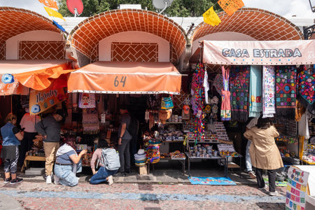 El Parian , the largest traditional handicraft market in Puebla, Mexicoのeditorial素材