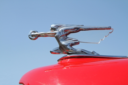 Concord, North Carolina - April 6, 2013:  Hood ornament of a 1940 Packard automobile on display at the Food Lion Auto Fair classic car show at Charlotte Motor Speedway in Concord, North Carolina.のeditorial素材
