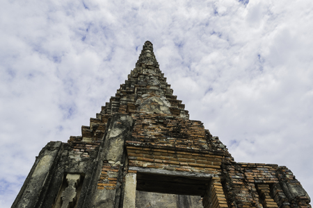 Old Beautiful Thai Temple wat Mahathat, Ayutthaya Historical Park, Ayutthaya, Thailandの写真素材