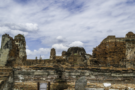 Old Beautiful Thai Temple wat Mahathat, Ayutthaya Historical Park, Ayutthaya, Thailandの写真素材