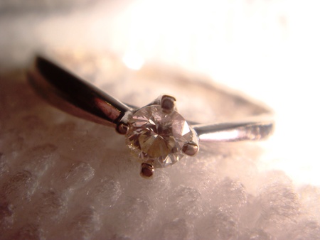 Diamond wedding ring の素材