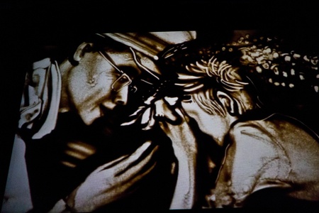 Jan 19, 2012 - Thailand BOI Fair 2011 - Muangthong Thani, Royal Pavilion, Sand Art about Thai King and his peopleのeditorial素材