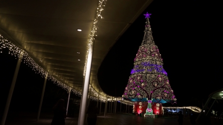 Vivo City Christmas Tree