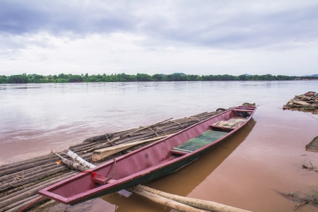 Boat fisher man at Chiang Khan , Loei Thailandの写真素材