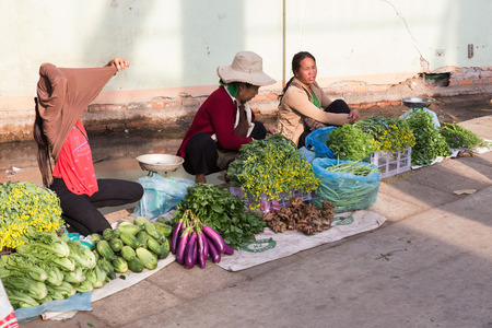 Vientiane , Laos - Jan 17 ;Group of vendors at Morning Market Vientiane sells local food on January 17, 2016 in Vientiane, Laosのeditorial素材