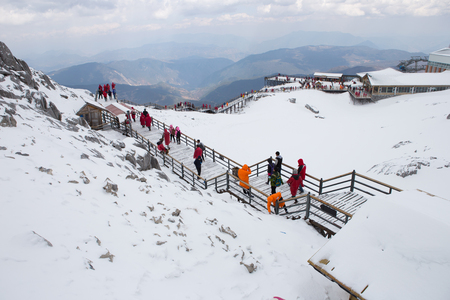 Jade dragon snow mount, Lijiang, yunnan, southern china, Stairs, walkwaysのeditorial素材