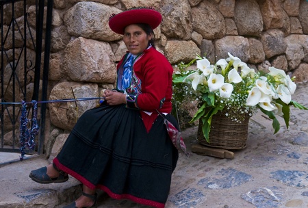 Cusco , Peru - May 27 : Peruvian woman in a market in Cusco Peru , May 27 2011のeditorial素材
