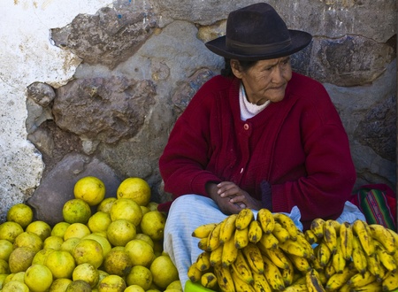 Cusco , Peru - May 27 : Peruvian woman in a market in Cusco Peru , May 27 2011のeditorial素材