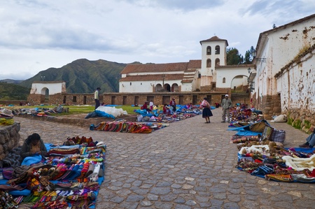 Chincero , Peru : May 27 2011 - the market of Chichero in the sacerd valley , Peruのeditorial素材