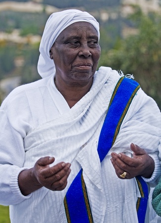 JERUSALEM - NOV 24 : Portrait of Ethiopian Jew woman during the Sigd holiday in Jerusalem . Israel on November 24 2011 , The Jewish Ethiopean community celebrates the Sigd annualy in Jerusalemのeditorial素材
