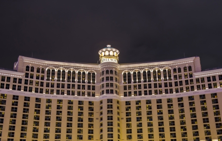LAS VEGAS - NOVEMBER 08: Bellagio hotel and casino Fountains on November 08, 2012 in Las Vegas. Las Vegas in 2012 is projected to break the all-time visitor volume record of 39-plus million visitors のeditorial素材
