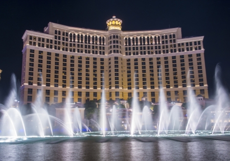 LAS VEGAS - NOVEMBER 08: Bellagio hotel and casino Fountains on November 08, 2012 in Las Vegas. Las Vegas in 2012 is projected to break the all-time visitor volume record of 39-plus million visitors のeditorial素材
