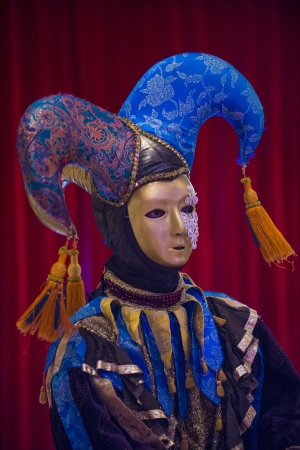 LAS VEGAS - JULY 16 : Performer with Venetian style mask at the Carnevale experience festival in the Venetian Hotel in Las Vegas on July 16, 2013. のeditorial素材