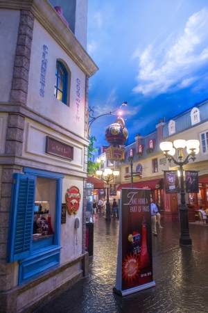 LAS VEGAS -JULY 31: The interior of Paris hotel and casino on July 31, 2013 in Las Vegas, Nevada,  The Paris hotel opened in 1999 and features a replica of the Eiffel Tower.のeditorial素材