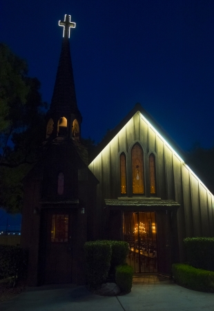 LAS VEGAS - AUG 06 : The Little Church of the West in Las Vegas, on August 06, 2013. It is listed on the United States National Register of Historic Places and it is the oldest building on the Stripのeditorial素材