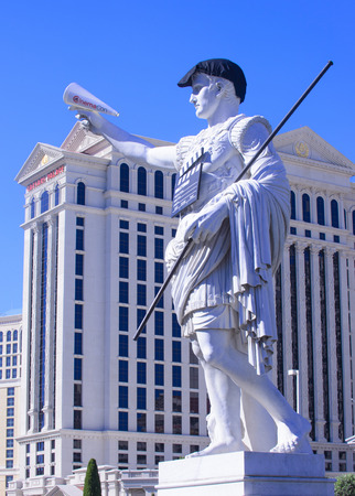 LAS VEGAS - MARCH 25: A dressed-up statue of David at the CinemaCon, the official convention of the National Association of Theatre Owners, at Caesars Palace on March 25, 2014 in Las Vegas , Nevadaのeditorial素材