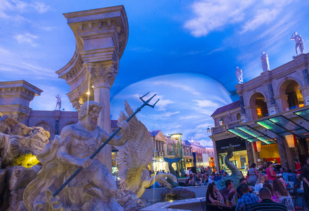 LAS VEGAS - JUNE 15 :The Ceasars Palace interior on June 15, 2014 in Las Vegas. Caesars Palace is a luxury hotel and casino located on the Las Vegas Strip. Caesars has 3,348 rooms in five towers のeditorial素材