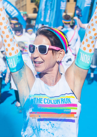 LAS VEGAS - FEB 28 : An unidentified runner at the Las Vegas Color Run on February 28 2015. The Color Run is a 5k worldwide hosted fun raceのeditorial素材