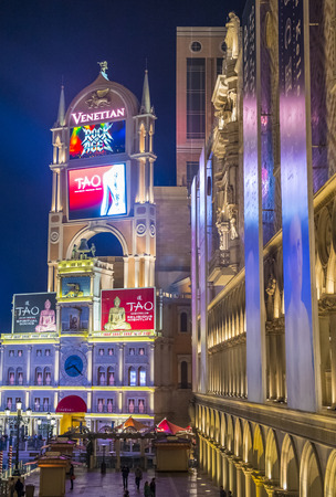 LAS VEGAS - FEB 04 : The Venetian hotel in Las Vegas on February 04 , 2015. With more than 4000 suites it`s one of the most famous hotels in the worldのeditorial素材