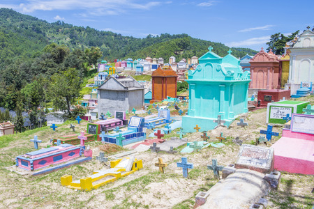 CHICHICASTENANGO , GUATEMALA - JULY 26 : Colorful Cemetery in Chichicastenango on July 26 2015. in Guatemala family members paint the tombstone as a way of honoring the deadのeditorial素材