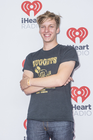 LAS VEGAS - SEP 19 : Singer-songwriter George Ezra attends the 2015 iHeartRadio Music Festival at MGM Grand Garden Arena on September 19, 2015 in Las Vegas, Nevada.のeditorial素材