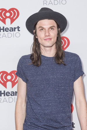 LAS VEGAS - SEP 19 : Singer James Bay attends the 2015 iHeartRadio Music Festival at MGM Grand Garden Arena on September 19, 2015 in Las Vegas, Nevada.のeditorial素材