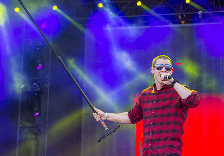 LAS VEGAS - SEP 19 : Singer Nick Jonas performs onstage at the 2015 iHeartRadio Music Festival at the Las Vegas Village on September 19, 2015 in Las Vegas, Nevada.のeditorial素材