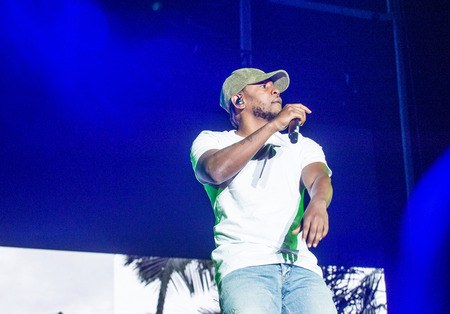 LAS VEGAS - SEP 27 : Recording artist Kendrick Lamar performs onstage during day 3 of the 2015 Life Is Beautiful Festival on September 27, 2015 in Las Vegas, Nevada.のeditorial素材