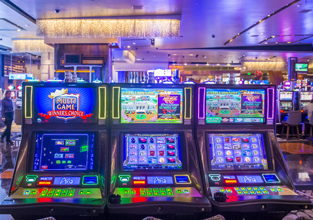 LAS VEGAS - SEP 03 : The interior of Aria Resort and Casino in Las Vegas onSeptember 03 2015. The Aria was opened on 2009 and is the world's largest hotel to receive LEED Gold certificationのeditorial素材