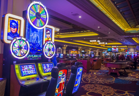 LAS VEGAS - NOV 17 : The interior of Mandalay Bay resort on November 17, 2015 in Las Vegas. The resort, which opened in 1999, has 3,309 hotel rooms, 24 elevators and a casino of 135,000 sq ftのeditorial素材