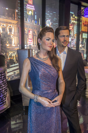 LAS VEGAS - OCT 23 : A waxworks of Brad pitt & Angelina jolie at The Madame Tussauds museum in Las Vegas on October 23 2015, The two-floor 30,000-square-foot museum has 100-plus wax replicas.のeditorial素材