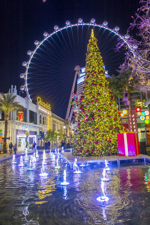 LAS VEGAS - DEC 18 : Winter parq at the Linq in Las Vegas on December 18 2015 , The Linq is dining and shopping district and High Roller at the center of the Las Vegas.のeditorial素材