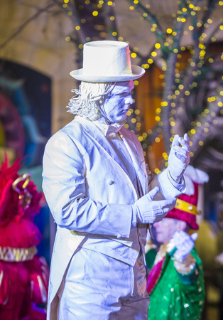 LAS VEGAS - DEC 18 : Actor in the Winter Parq Show at the Linq in Las Vegas on December 18 2015 , The Linq is dining and shopping district and High Roller at the center of the Las Vegas.のeditorial素材