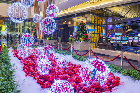 LAS VEGAS - DEC 18 : Christmas decorations at the Aria hotel in Las Vegas on December 18 2015. The Aria was opened on 2009 and is the world's largest hotel to receive LEED Gold certificationのeditorial素材