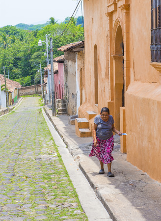 SUCHITOTO , EL SALVADOR - MAY 07 : Street view of Suchitoto El Salvador on May 07 2016. the colonial town of Suchitoto built by the Spaniards in the 18th centuryのeditorial素材