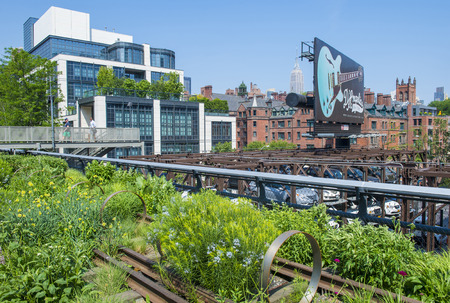 NEW YORK CITY - MAY 28 : The High Line Park in NYC on May 28, 2016. The High Line is a public park built on an historic freight rail line elevated above the streets on Manhattans West Side.のeditorial素材