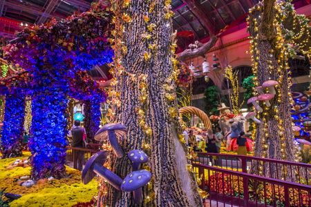 LAS VEGAS - OCT 05 : Fall season in Bellagio Hotel Conservatory & Botanical Gardens on October 05 , 2016 in Las Vegas. There are five seasonal themes that the Conservatory undergoes each year.のeditorial素材