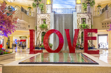 LAS VEGAS - OCT 05 : The LOVE installation at the Venetian Hotel in Las Vegas on October 05, 2016. The installation created by the artist Laura Kimptonのeditorial素材
