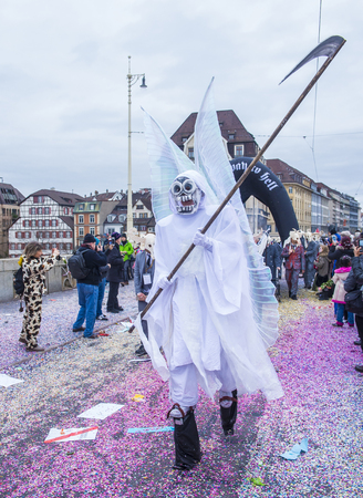 BASEL , SWITZERLAND - MARCH 08 : Participants in the Basel Carnival in Basel , Switzerland on March 08 2017. The Basel carnival has been listed as one of the top local festivities in Europeのeditorial素材