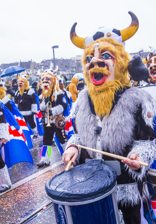 BASEL , SWITZERLAND - MARCH 08 : Participants in the Basel Carnival in Basel , Switzerland on March 08 2017. The Basel carnival has been listed as one of the top local festivities in Europeのeditorial素材